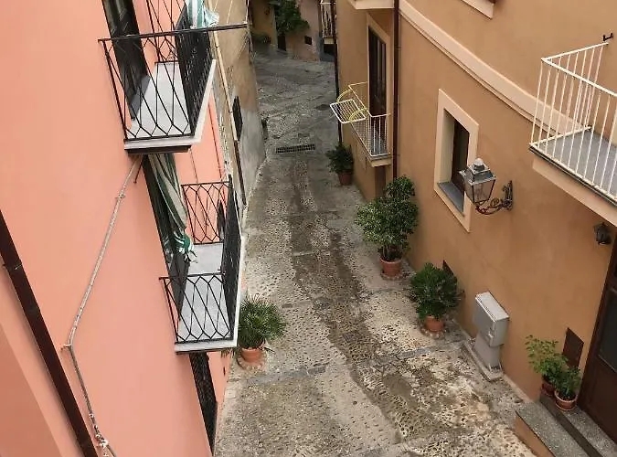 Appartamento Saraceni 20 *